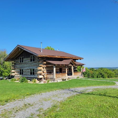 Firefly Creek Lodge Livonia Eksteriør bilde