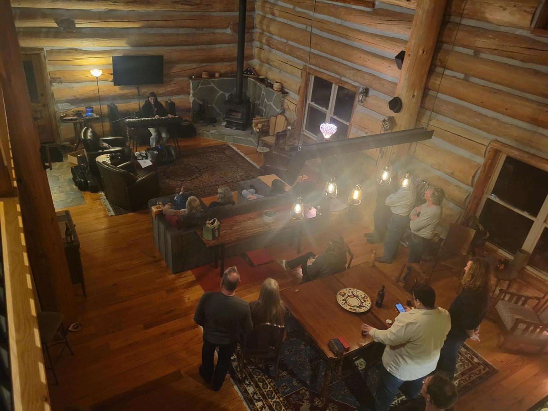 Firefly Creek Lodge Livonia Eksteriør bilde